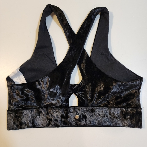 Fabletics Oasis Elegant Black Velvet Sport Bra  Bralette M - Picture 9 of 13